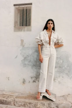 ULLA JOHNSON The Genevieve Jean - Cowrie Wash 11 ULLA JOHNSON The Genevieve Jean - Cowrie Wash -ULLA JOHNSON 5D 1989 0205 Ccopy 672965b1 5e36 4ce0 9130 52b48d00e457