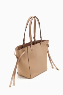 ULLA JOHNSON Alma Everyday Tote - Mica 7 ULLA JOHNSON Alma Everyday Tote - Mica -ULLA JOHNSON FA231117 EVERYDAYTOTE GLAZE b r web