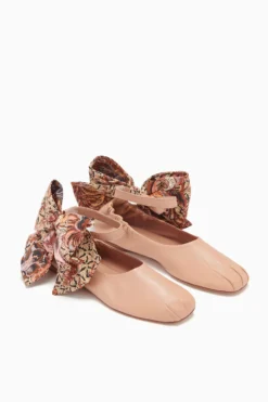 ULLA JOHNSON Eliza Bow Ballet Flat - Wheat Flower 5 ULLA JOHNSON Eliza Bow Ballet Flat - Wheat Flower -ULLA JOHNSON PF231017 ELIZAFLAT WHEATFLOWER d r web
