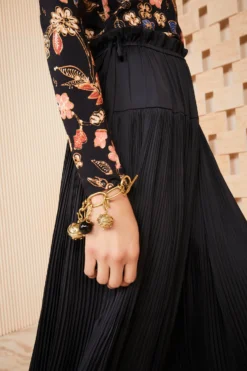 ULLA JOHNSON Wren Skirt - Noir 7 ULLA JOHNSON Wren Skirt - Noir -ULLA JOHNSON SHOT 040 ULLA JOHNSON WREN SKIRT NOIR UJ990304 0151