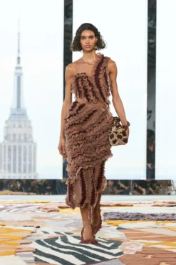 ULLA JOHNSON Sarafina Skirt - Umber 11 ULLA JOHNSON Sarafina Skirt - Umber -ULLA JOHNSON UJ AW23 49 Filippo bfcfef40 f694 4a45 8f98 abbae17d66b0 scaled