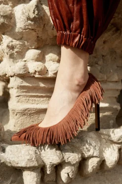 ULLA JOHNSON Inez Fringe High Heel - Mahogany