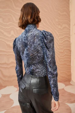 ULLA JOHNSON Althea Turtleneck - Marine 9 ULLA JOHNSON Althea Turtleneck - Marine -ULLA JOHNSON ULLA JOHNSON Althea Turtleneck MARINE 0218