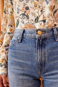 ULLA JOHNSON The Esme Jean - Danube Medium Indigo Wash 8 ULLA JOHNSON The Esme Jean - Danube Medium Indigo Wash -ULLA JOHNSON ULLA JOHNSON Esme Jean DANUBE MEDIUM WASH 04