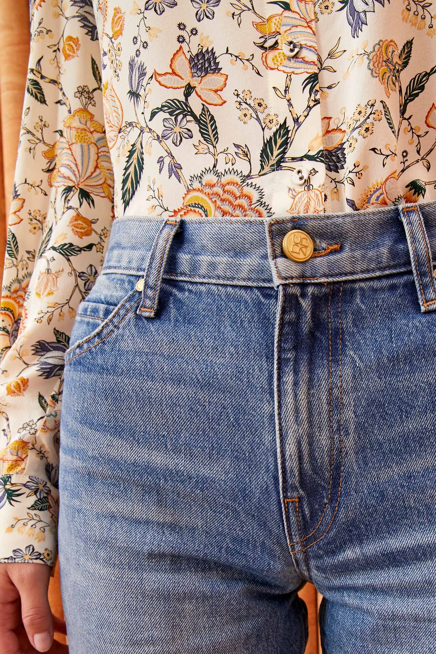 ULLA JOHNSON The Esme Jean - Danube Medium Indigo Wash 4 ULLA JOHNSON The Esme Jean - Danube Medium Indigo Wash - Image 4