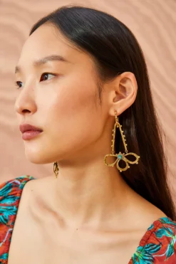 ULLA JOHNSON Hammered Chain Hoop Flower Drop Earring - Turquoise