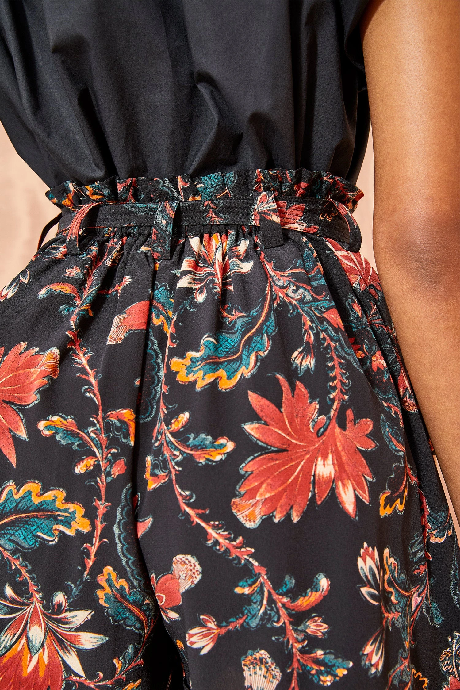 ULLA JOHNSON Leica Shorts - Obsidian 2 ULLA JOHNSON Leica Shorts - Obsidian - Image 2